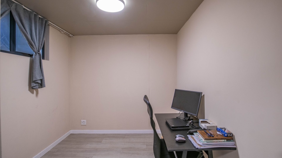 2 Bedroom Property for Sale in Observatory Western Cape
